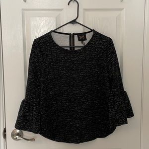Brand New W5 Bell Sleeve Sweater Zipper Blouse S